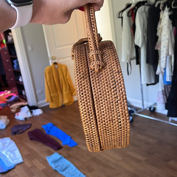 Lou Basket Bag Revolve Lovers and Friends - Picture 4 of 6